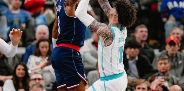 开云体育-快船117-109黄蜂！哈登看清现实，小卡表态成关键，一人早该重用