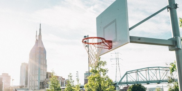 秀恩爱！杨瀚森疑似与绯闻女友同游新疆 男友视角拍照+评论区发言