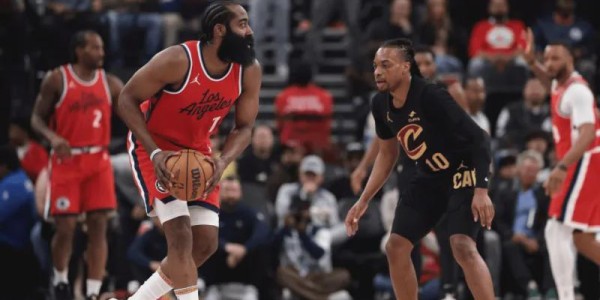 云开体育官网-哈登对加兰控卫数据大比拼，36岁老将竟比26岁青年还强？