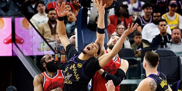 只是能力有限而已！湖人替补中锋好歹在比赛态度方面值得肯定？