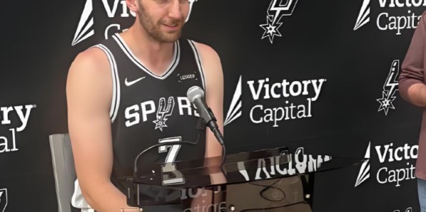 三分之一邓肯！马刺中锋的蜕变！